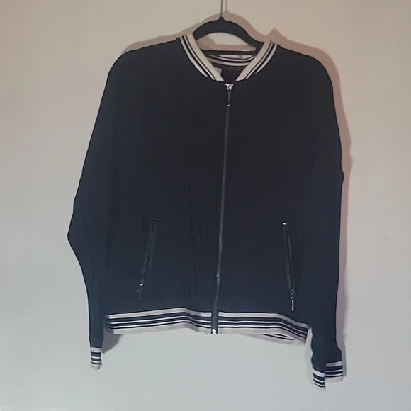 Jacket - Picture 1 of 4